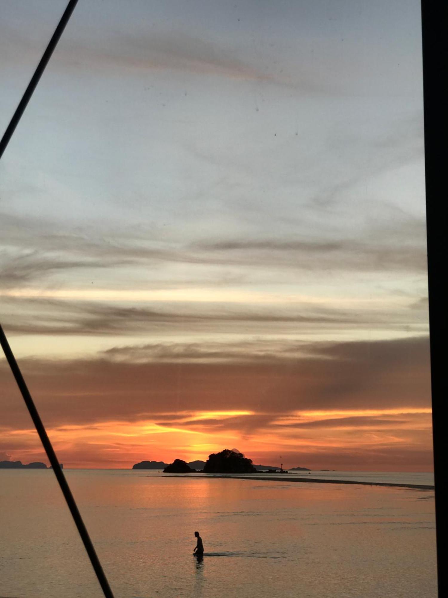 Deepspace Cabin On Quiet Beach Ko Lanta Eksteriør bilde